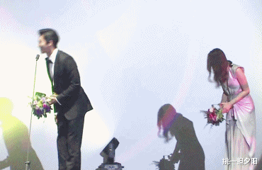 孙艺珍|玄彬带孙艺珍去济州岛度假，留情侣签名好恩爱，认爱后超大方