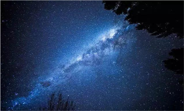从太阳发出的光线,到底可以照射到多远?