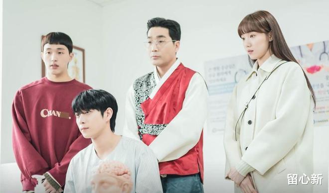 朴恩斌|剧抛脸韩国演员: 朴恩斌、安普贤、金泰梨