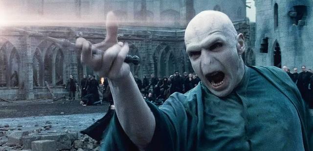 哈利·波特|还是《哈利波特》反派有人情味!拉尔夫费因斯愿意再扮演伏地魔