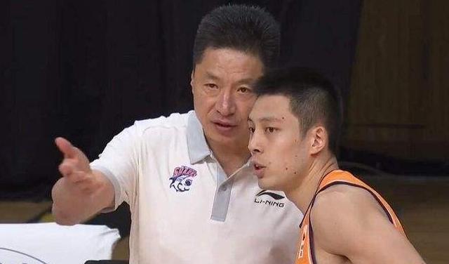 上海男篮|CBA重要转会正式完成！明星后卫加盟上海男篮 李春江没看错