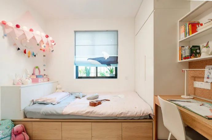 95平米三居室,一进门就被迷住,全屋太温馨、太漂亮了