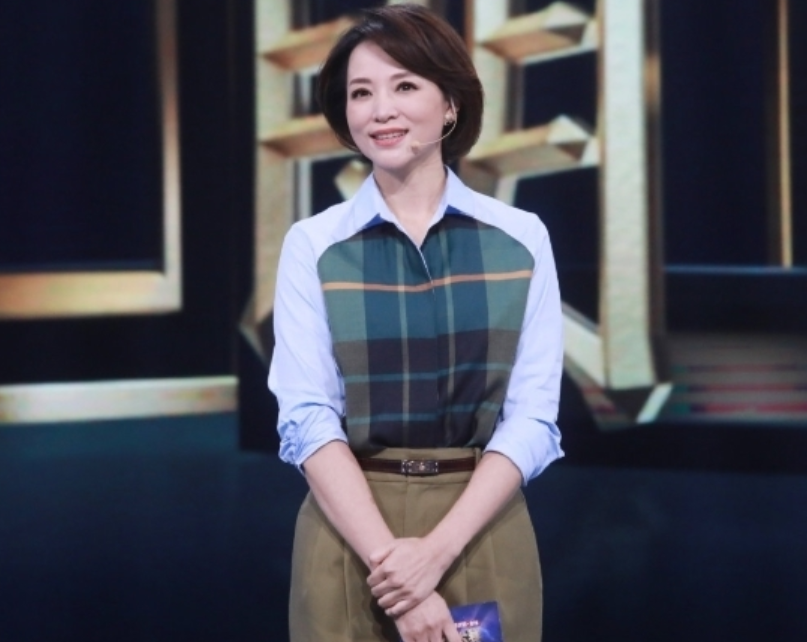 俄罗斯|如今的央视小花当道，她们有颜值有能力，谁会成为下一个董卿呢？