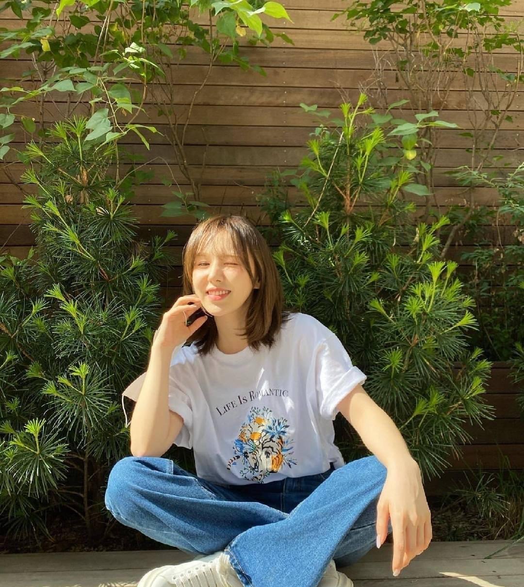 齐肩 女人上了年纪就别留长发了，推荐这5种“齐肩发”，显脸小有气质
