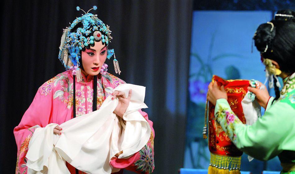 京剧|京剧大师程砚秋的代表作《锁麟囊》曾经被禁，后无奈修改重回舞台