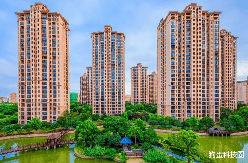 观山湖|为什么有人宁愿买五六层的那种老房子 ,也不愿意买二三十层的那种新高层呢?