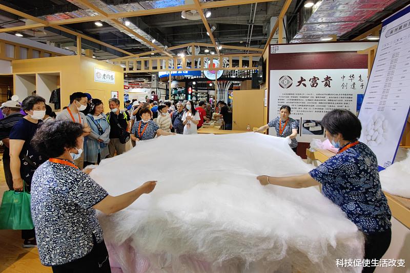 桑蚕丝被是怎么做成的,有什么优缺点?