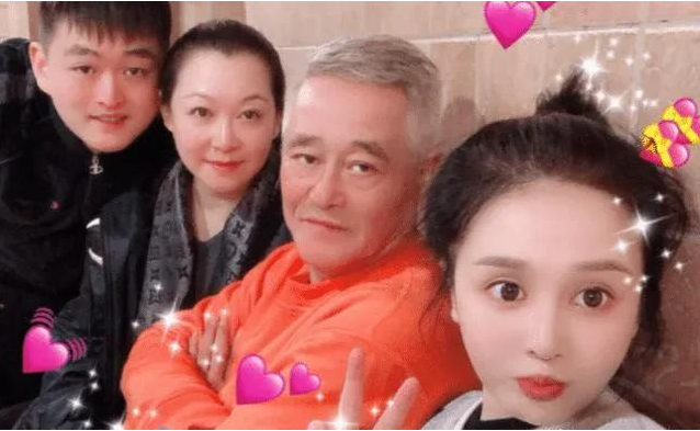 赵本山|赵本山女儿球球自曝即将领证，男方身份曝光，学历和家境不简单