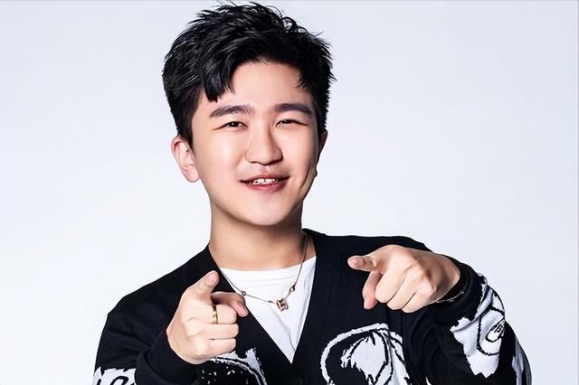 张大大|隐藏学霸张大大靠哭成名,怼遍大半个娱乐圈,拿下复旦双硕士