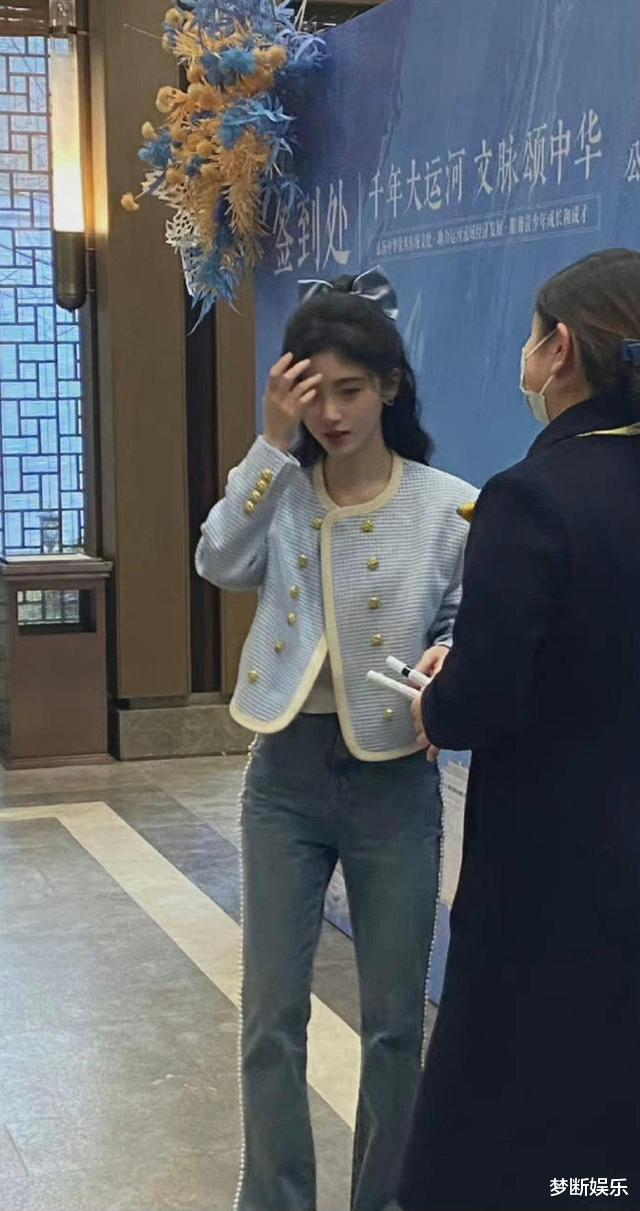 生图|鞠婧祎生图曝光！瘦小又普通，为什么很多人说她是美女？