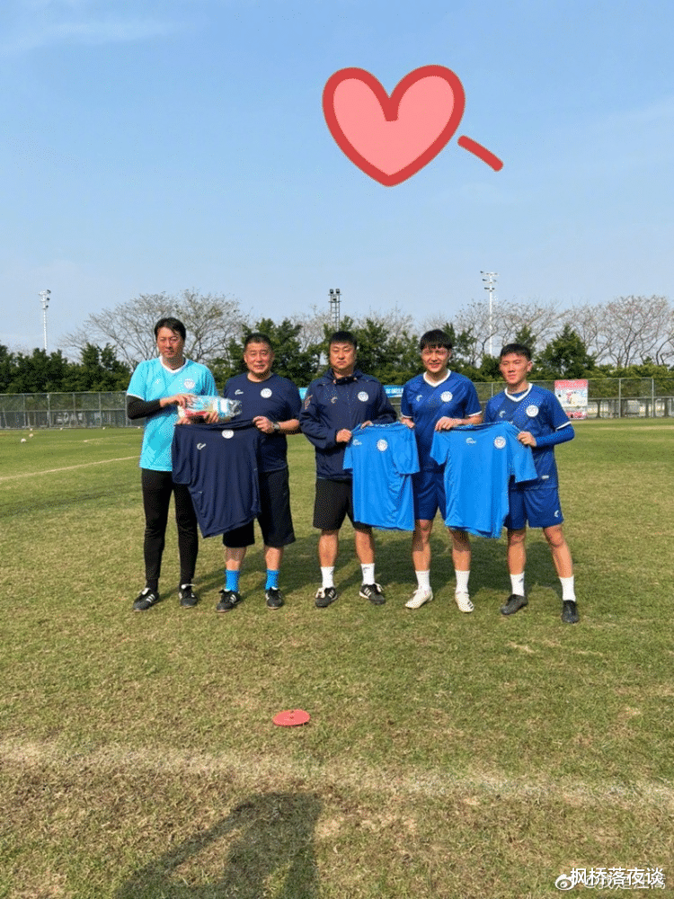 足球转会|中国足坛又一个郑智诞生！38岁职业生涯仍在延续，23年还没踢够！