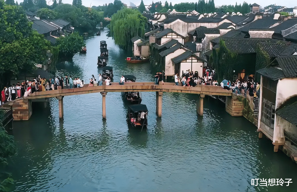 |旅游的意义和人生的意义一样，不能细想，细思极恐啊！