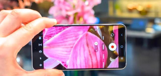 三星|三星GalaxyS22与iPhone13全面对比:三星能否击败苹果手机?