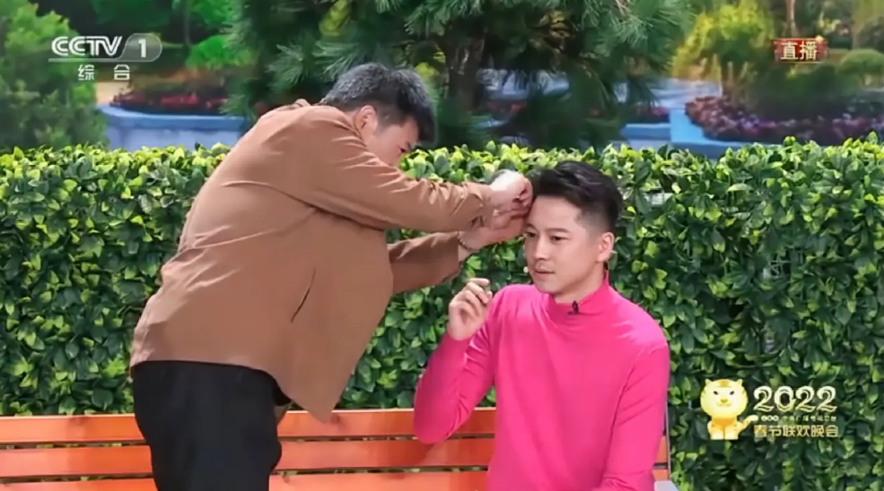春晚|春晚小品《父与子》内容单薄，创作敷衍，忽然格外想念本山大叔