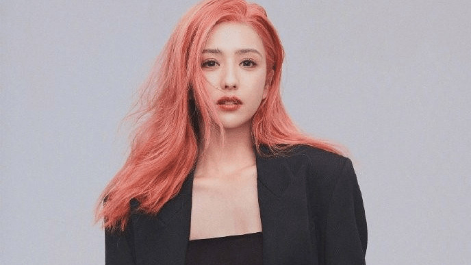 佟丽娅|过年别乱染头发，佟丽娅的橙色头发，就是最好的证明