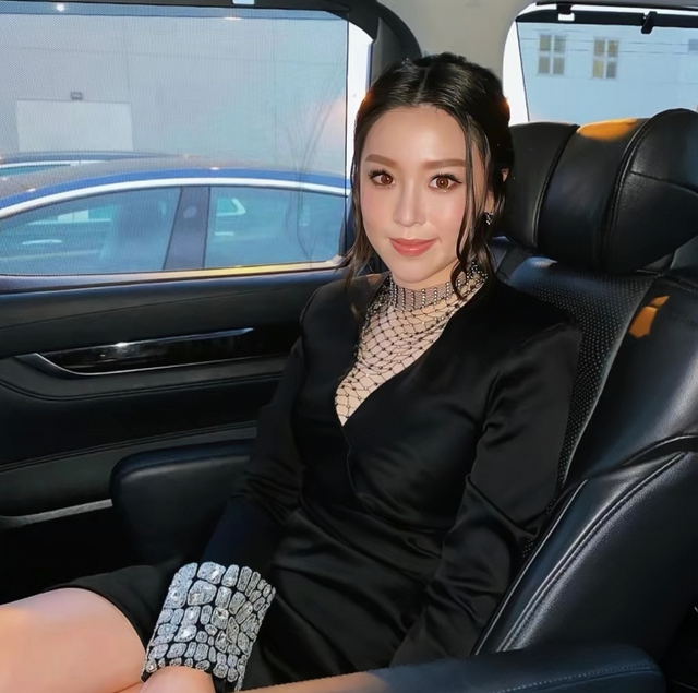 豪门|恭喜！香港两大豪门联姻，千金江钰琪和太子爷郭浩泉办世纪婚礼