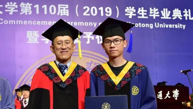 清华大学|当代学历鄙视链:金本银硕铜博,清华博士也不好使,找工作受歧视