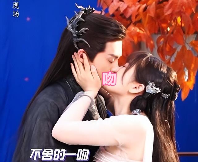 王鹤棣|虞书欣、王鹤棣花絮太甜蜜，两人深情激烈拥吻，虞书欣发出三连问