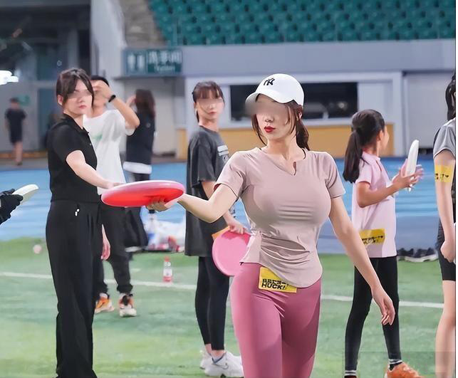 |继幼儿媛、核算媛、登山媛、飞盘媛之后，新晋顶流“钓鱼媛”？