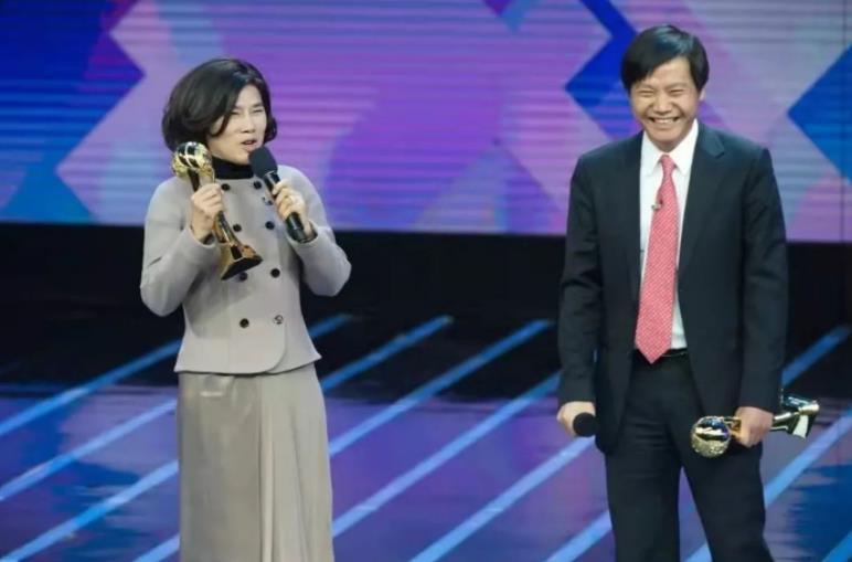 董明珠曾说:我哥哥把我移除家谱,不再来往,哥哥想拿货狠心拒绝