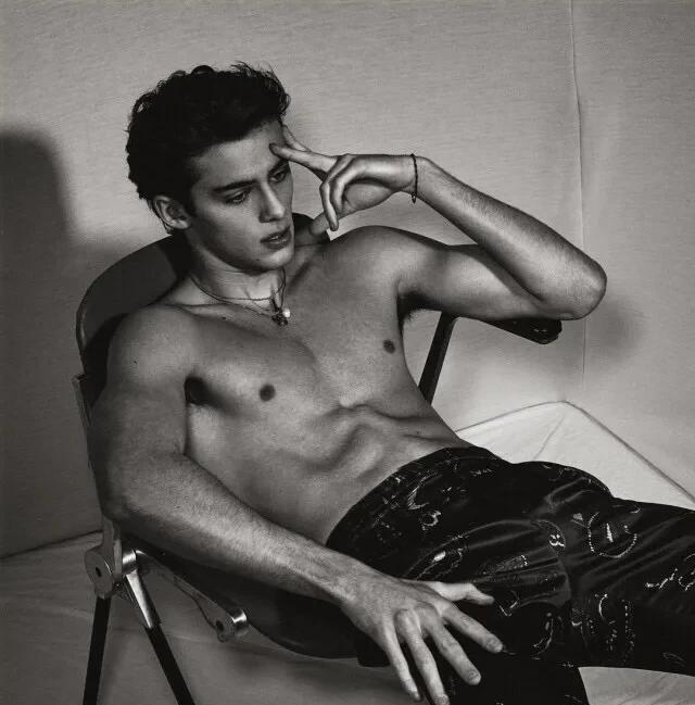 |世界第一美少年!12岁爆红,如今22岁帅的人神共愤