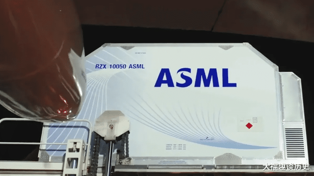 飞利浦·斯塔克|向中企出货78台光刻机后,ASML再传好消息,外媒:结局清晰了