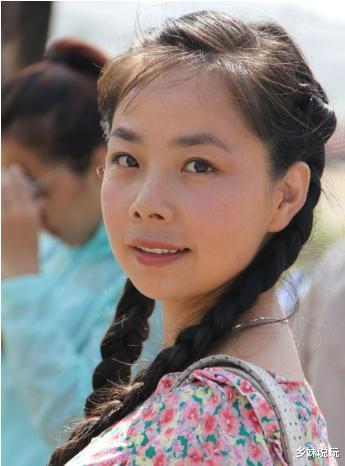 王二妮|国家一级演员因买不起房,抛下名利回农村,现下地放羊成日常