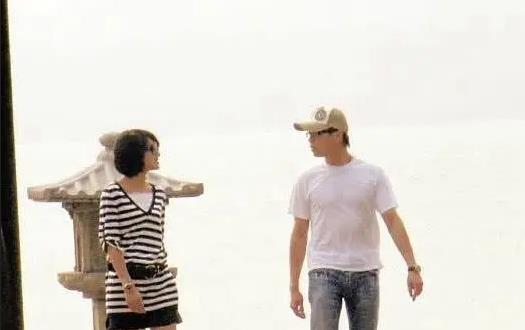 黄晓明|结婚5年后才发现，用卑微换来幸福婚姻的朱丹，有多聪明