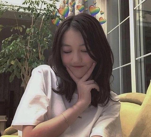 李嫣|王菲女儿李嫣晒泳装照,拥模特儿身材!曾多次被网友批评过于早熟