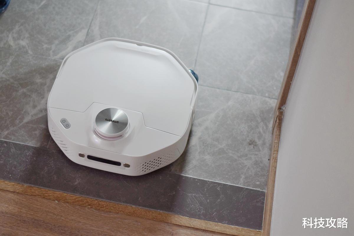 |智米洗地机器人开拓者A1评测:吸力惊人,吸力强,功能强大