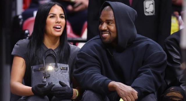 金·卡戴珊|太壕！侃爷送百万名牌包给女友，卡戴珊平替炫耀，高调秀恩爱