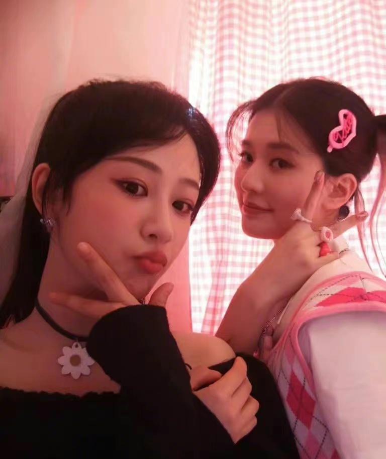 乔欣|杨紫发文为乔欣庆生，连续3年表白：无论什么时候你都在，我也是