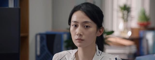 女孩|《县委大院》“撬墙角”的江霞，撕开了体制内的择偶真相