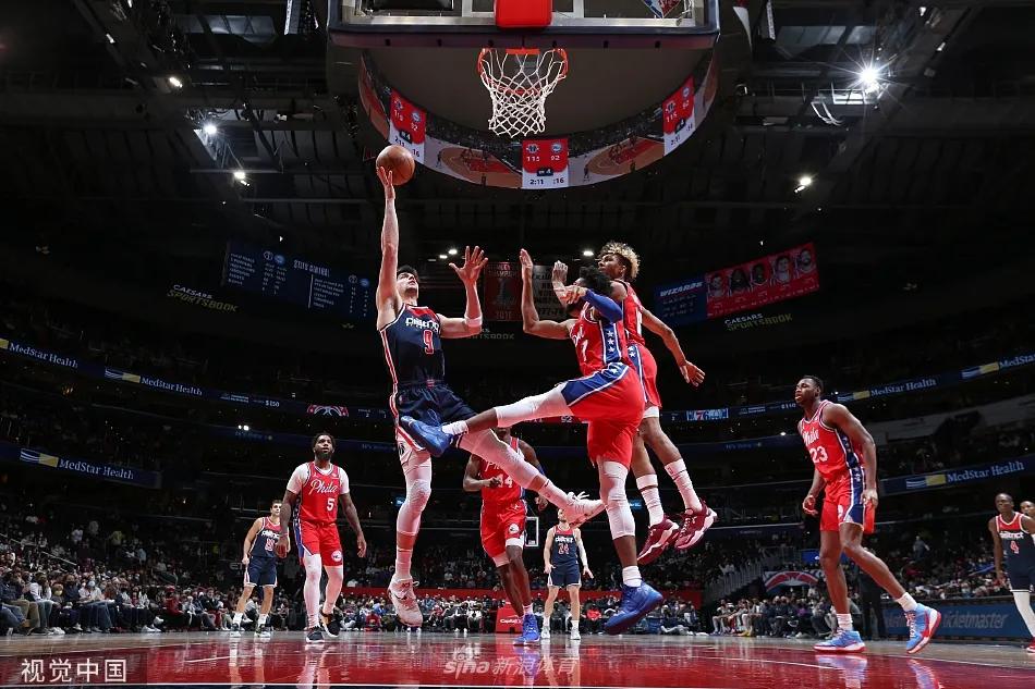 扣篮|NBA历史从来不缺乏弹跳狂人，但是真正能做到顶峰的还是少数