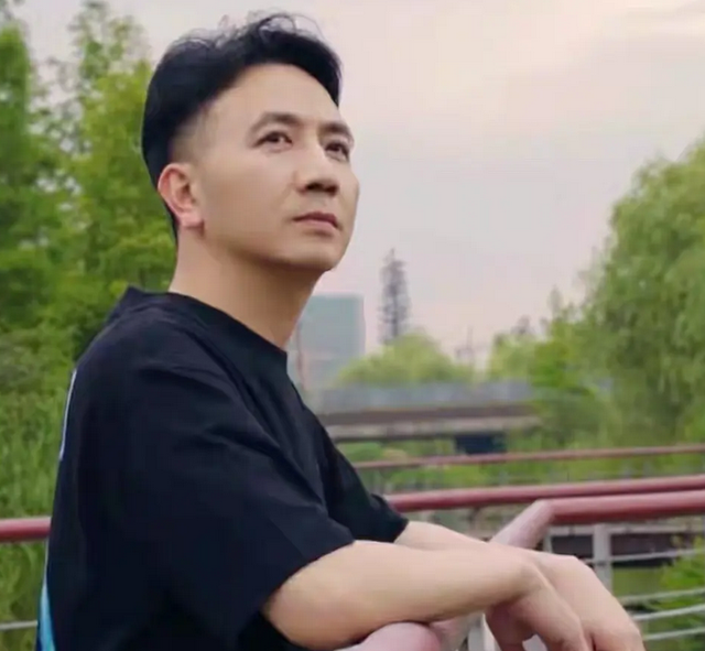 林生斌|林生斌520疑似分手，现任发声，暗示丈夫另有新欢？