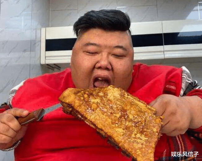 教练 600斤胖猴子现状曝光，睡觉离不开呼吸机，教练拍耳光才叫醒