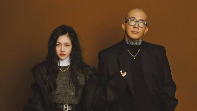 大S|不被汪小菲影响，仍受主流支持！大S具俊晔登上VOGUE年度人物封面