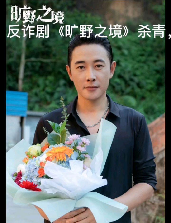 罗晋|天下长河后,罗晋迎来两部新剧,大背头卧底造型好酷,题材个个好