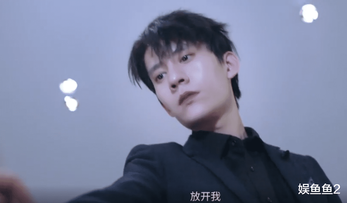 掌上之物|《掌上之物》爱与赎罪,异香千金遇复仇霸总,一边博弈一边救赎