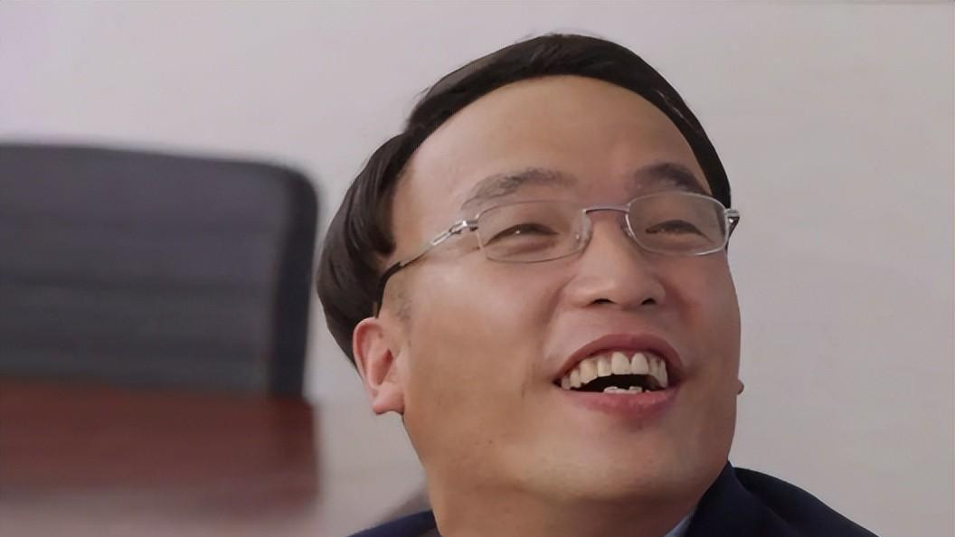 赵本山|赵本山8位徒弟现状，住桥洞，回乡务农，街头卖菜