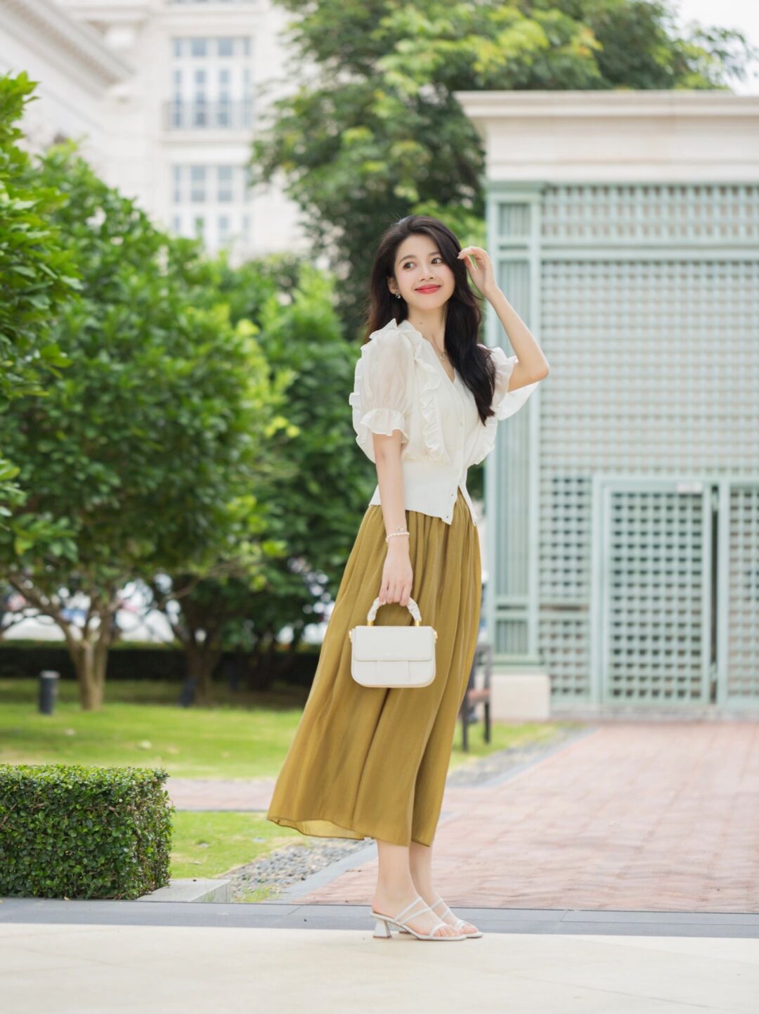 穿衣搭配 夏日衬衫怎么穿才不显得廉价?衣服不在于贵,要懂搭配技巧才行!