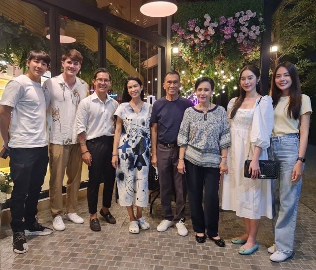 |泰国著名男星因肺癌去世，最后露面骨瘦如柴，遗体保存百天后下葬