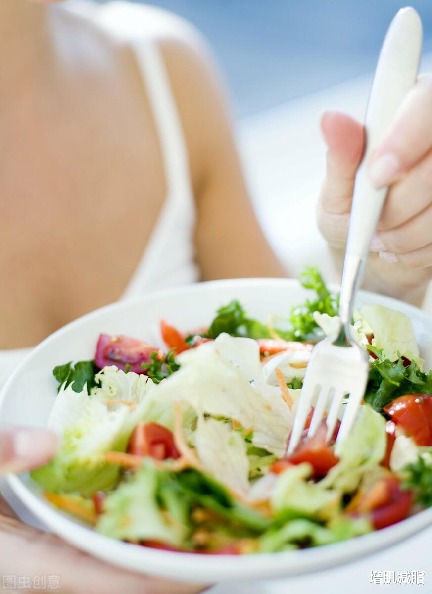 减脂 减脂晚餐怎么吃？不吃晚餐可以瘦下来，但身材容易反弹