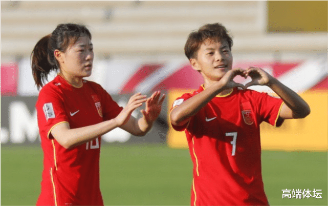 亚洲杯|黄健翔：王霜踢球是另外一个维度的存在，女足4球获亚洲杯首胜