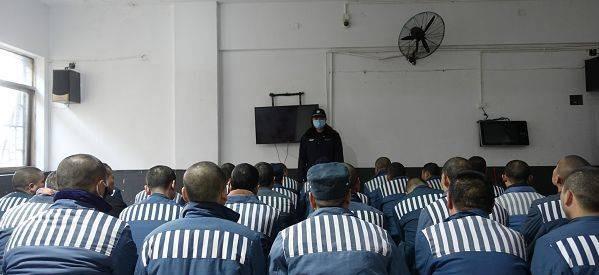 被判“无期徒刑”的人,每天在监狱里干些什么?不仅是劳动改造?