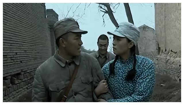 童蕾|童蕾：颜值不高，却拥有最性感的嘴唇，成为不一样的美人