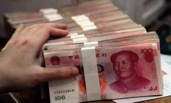 王老太靠拆迁得360万,给儿子300万女儿60万,后来儿女都不赡养