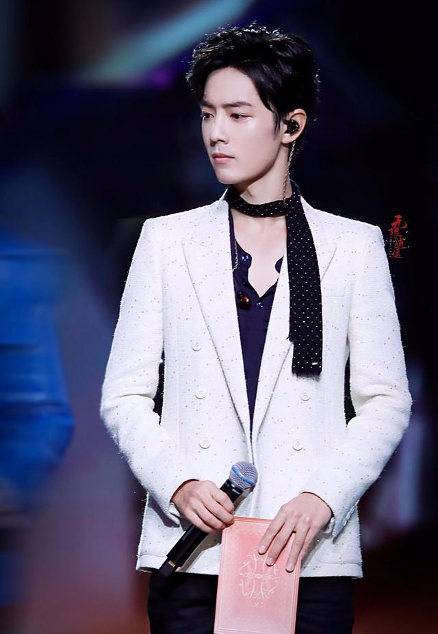 肖战|对比两次采访，肖战对杨紫称呼从未改变，后者却不是