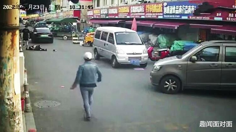 江苏一辆特斯拉撞倒碾压一男子,知情人:车主想找店家女孩谈恋爱,被拒后上门闹事