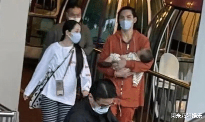 郭碧婷|一天3瓜！曝小S疑有狐臭，S妈再婚，向佐郭碧婷怀3胎？